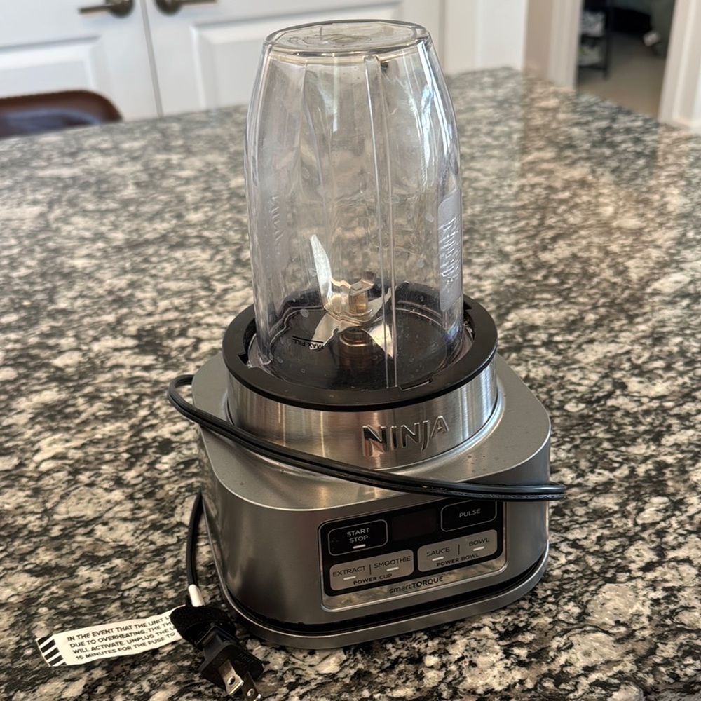 Ninja Blender with Transparent Cup